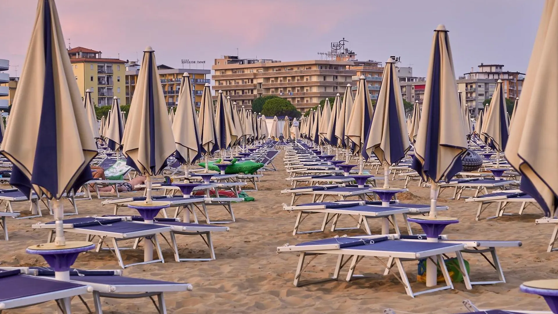 Apartment Flat In Wonderful Resort With Swimming Pools Bibione